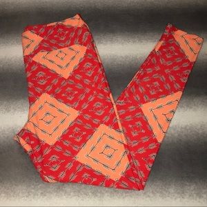 LuLaRoe TC Coral Arrow Leggings